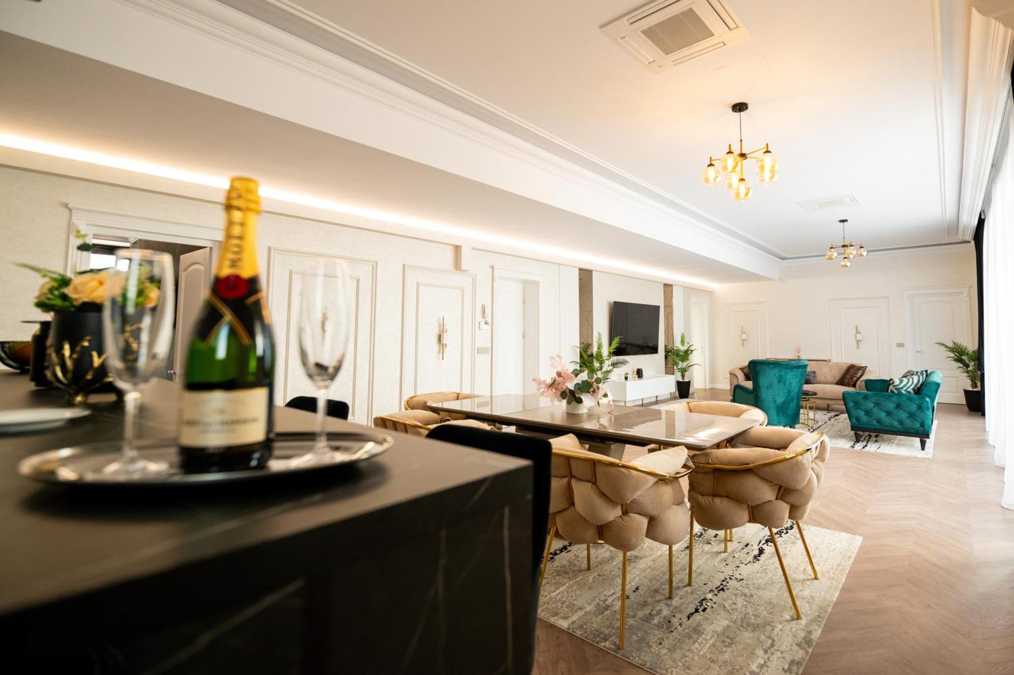 Отель The Penthouse Васлуй Экстерьер фото